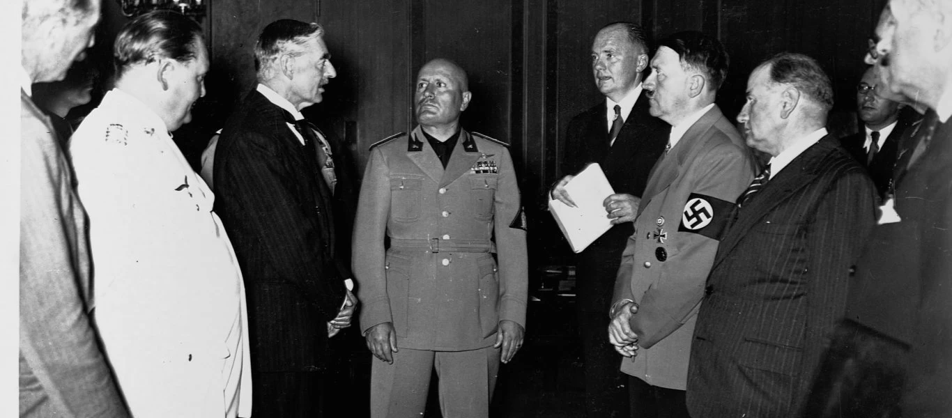 «Βόμβες» Πούτιν για Β΄ΠΠ: «Δεν ήταν μόνο ο Στάλιν - Όλοι είχαν υπογράψει σύμφωνα με τον Χίτλερ»